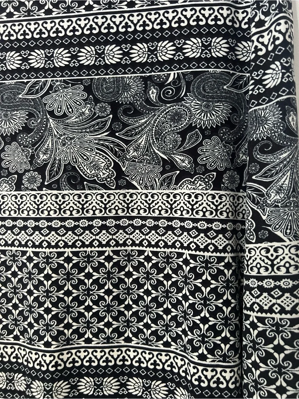Hot Kiss Women’s boho festival flowy black/ White Patterned Maxi Skirt, size S/M